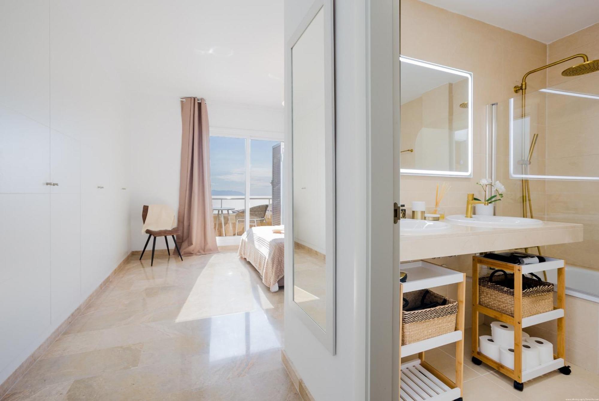 Modern Cozy And Peaceful Holiday Oasis Puerto de Santiago  Luaran gambar